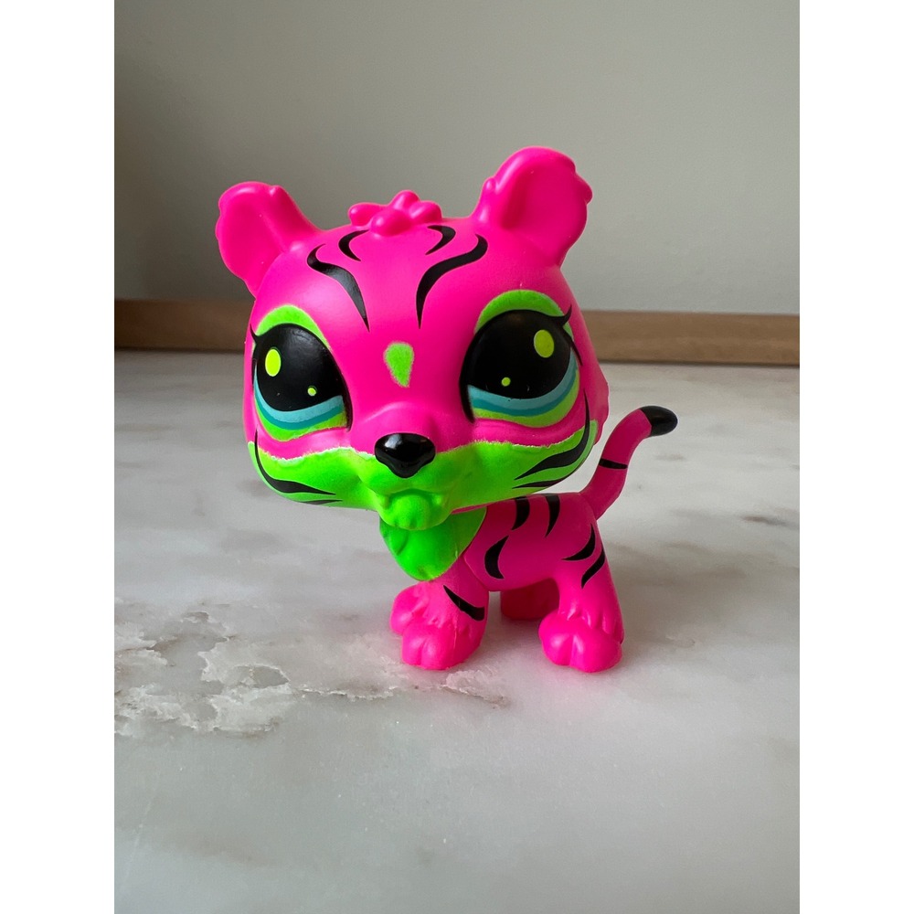 Littlest Pet Shop Black Light Tiger #211 LPS
G7 Series 1